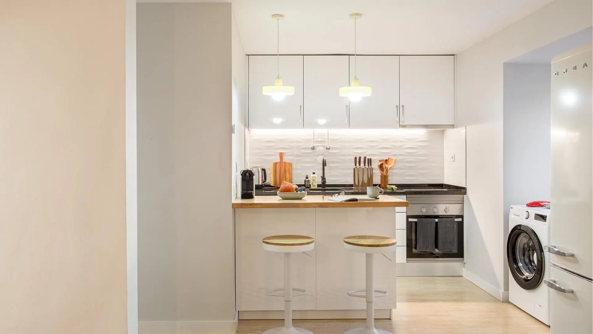 Joivy Bohemian Flat With Study Near The Centre Apartment Lisbon