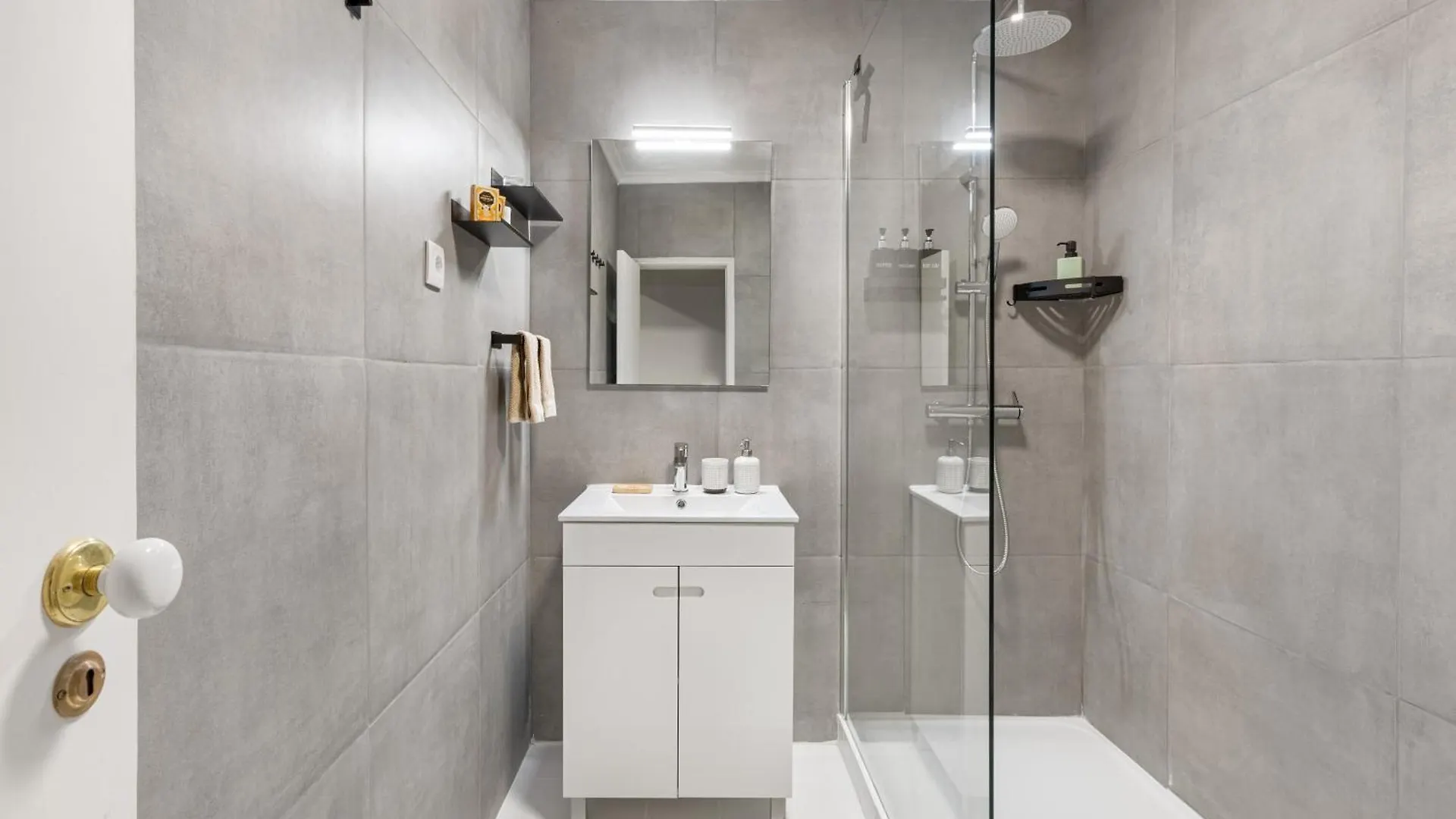 Joivy Bohemian Flat With Study Near The Centre Apartment Lisbon
